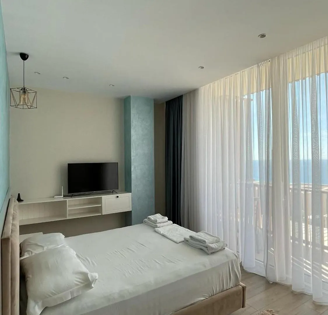 Whisky Green Coast Hotel & Apartments Palasë