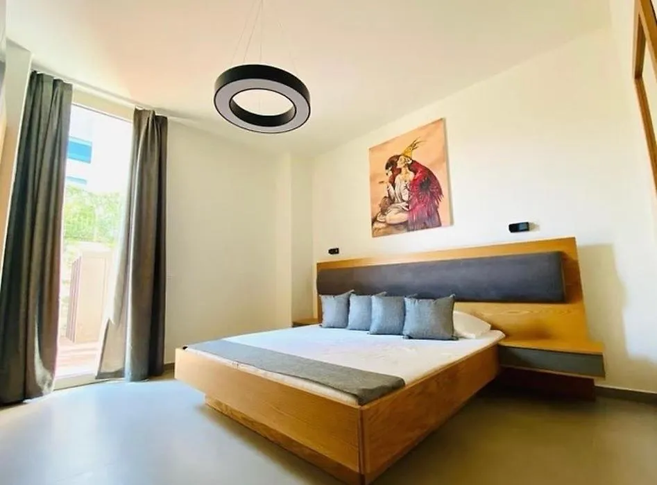 Whisky Green Coast Hotel & Apartments Palasë 0*,